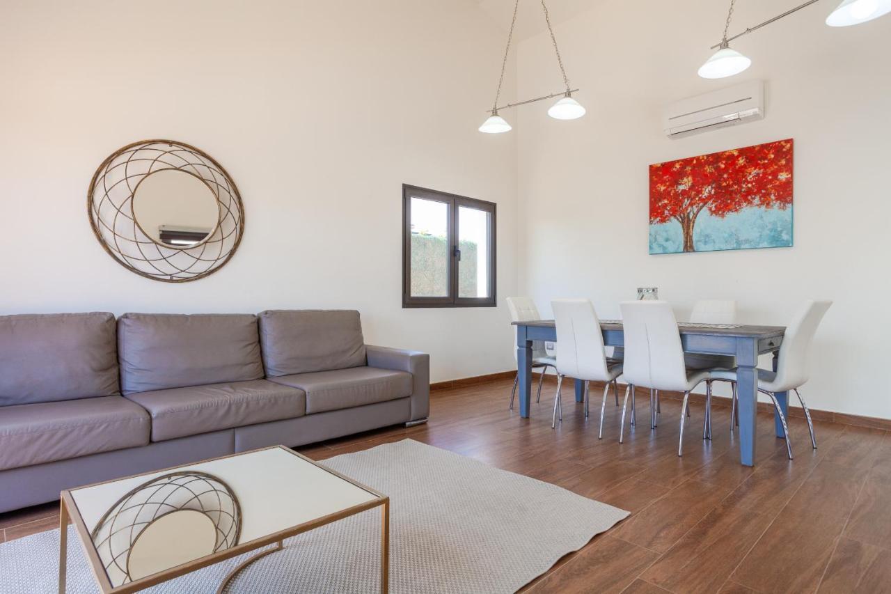 Villa Zafiro 13 Golf Private Pool Caleta De Fuste By Holidays Home エクステリア 写真