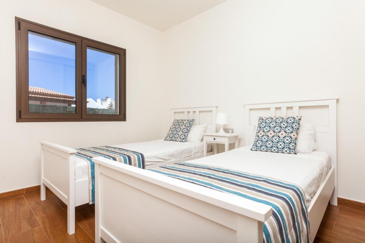 Villa Zafiro 13 Golf Private Pool Caleta De Fuste By Holidays Home エクステリア 写真